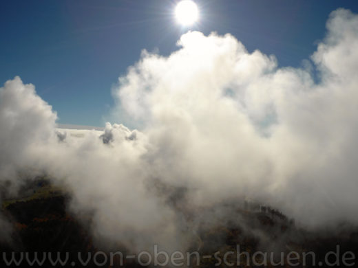 Luftaufnahmen in Altenschand über den Wolken